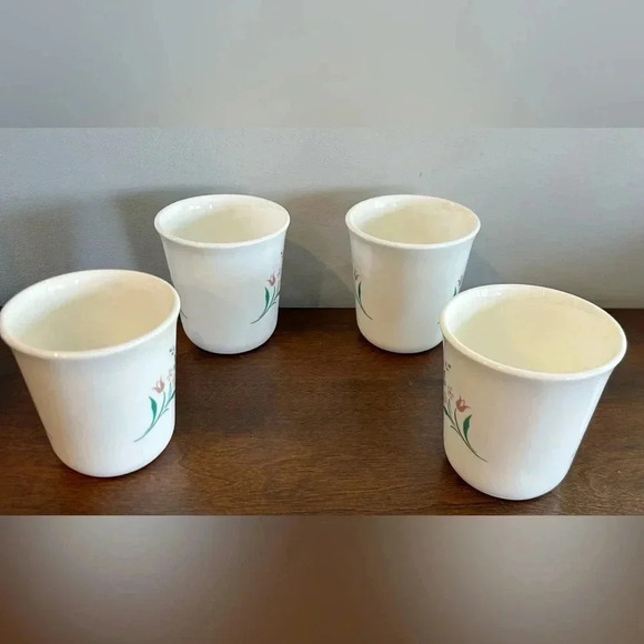 Corning Ware Coffee Mugs Rosemarie Design Vintage Set of 4 Very Good Condition - Picture 2 of 7